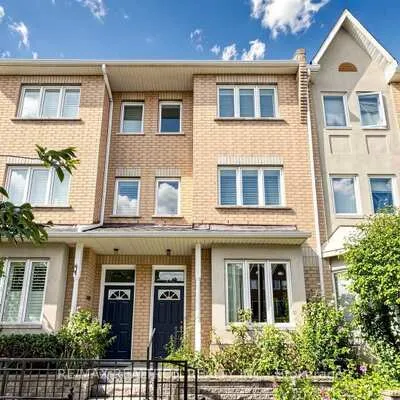 28,&nbsp;Rosebank, Malvern, Toronto