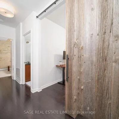 201,&nbsp;Carlaw, South Riverdale, Toronto