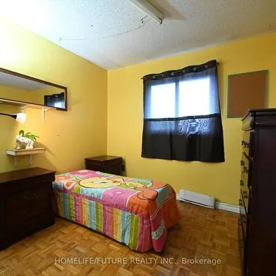 351,&nbsp;Military, Morningside, Toronto