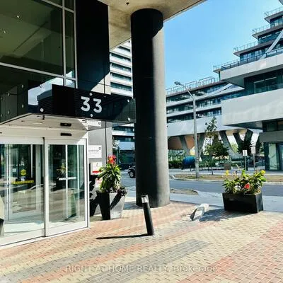 33,&nbsp;Shore Breeze, Mimico, Toronto
