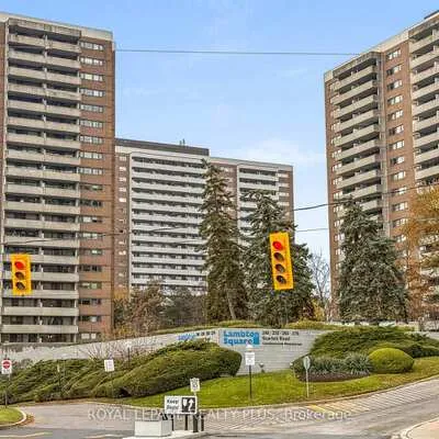 260,&nbsp;Scarlett, Rockcliffe-Smythe, Toronto