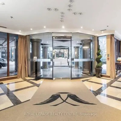 2095, Lake Shore, Mimico, Toronto