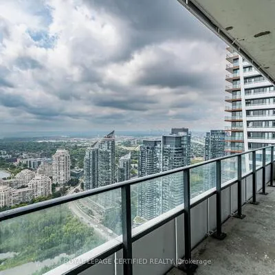 20,&nbsp;Shore Breeze, Mimico, Toronto