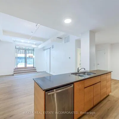 152,&nbsp;Annette, Junction Area, Toronto