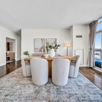 58,&nbsp;Marine Parade, Mimico, Toronto
