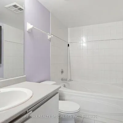 1,&nbsp;Rowntree, Mount Olive-Silverstone-Jamestown, Toronto
