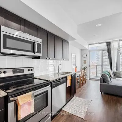 105,&nbsp;The Queensway, High Park-Swansea, Toronto