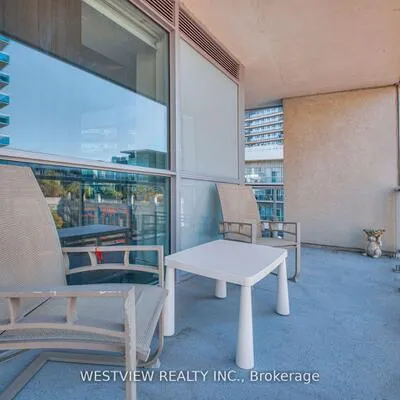 80,&nbsp;Marine Parade, Mimico, Toronto