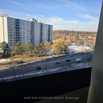 1455,&nbsp;Lawrence, Brookhaven-Amesbury, Toronto