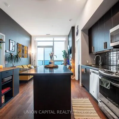 2212,&nbsp;Lake Shore, Mimico, Toronto