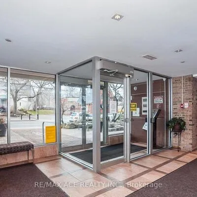 2130,&nbsp;Weston, Mount Dennis, Toronto