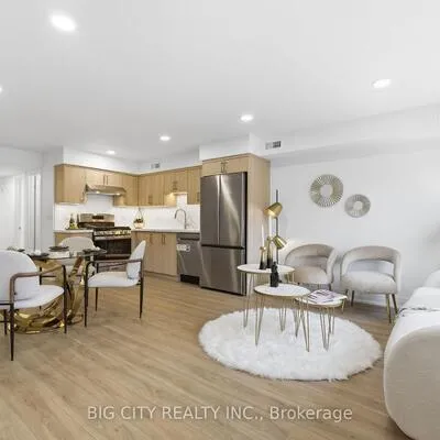 68,&nbsp;Westholme, Junction Area, Toronto