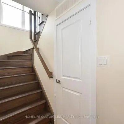 100,&nbsp;Parrotta, Humberlea-Pelmo Park W5, Toronto