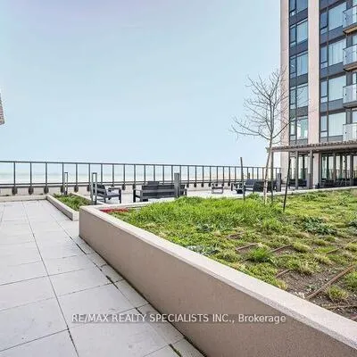 1926,&nbsp;Lakeshore, South Parkdale, Toronto