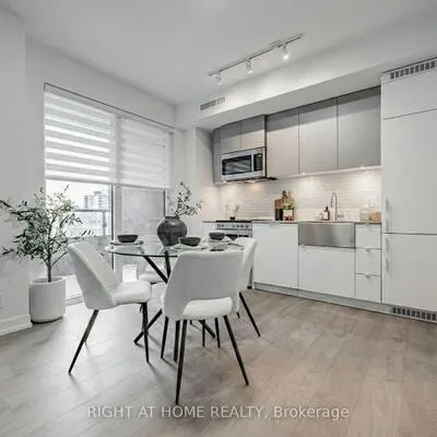 270,&nbsp;Dufferin, South Parkdale, Toronto