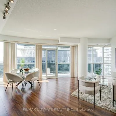 80,&nbsp;Marine Parade, Mimico, Toronto