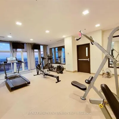 11,&nbsp;Superior, Mimico, Toronto