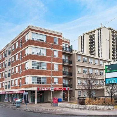 1415,&nbsp;Lawrence, Brookhaven-Amesbury, Toronto