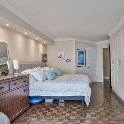 2269,&nbsp;Lake Shore, Mimico, Toronto
