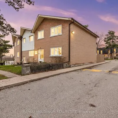 10,&nbsp;Grandravine, York University Heights, Toronto
