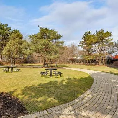 24,&nbsp;Southport, High Park-Swansea, Toronto