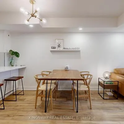 351,&nbsp;Wallace, Dovercourt-Wallace Emerson-Junction, Toronto