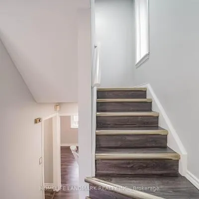 6452,&nbsp;Finch, Mount Olive-Silverstone-Jamestown, Toronto