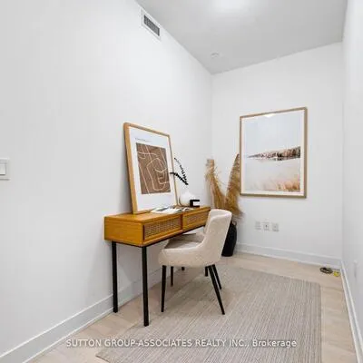20,&nbsp;Shore Breeze, Mimico, Toronto