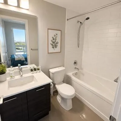 2212,&nbsp;Lake Shore, Mimico, Toronto