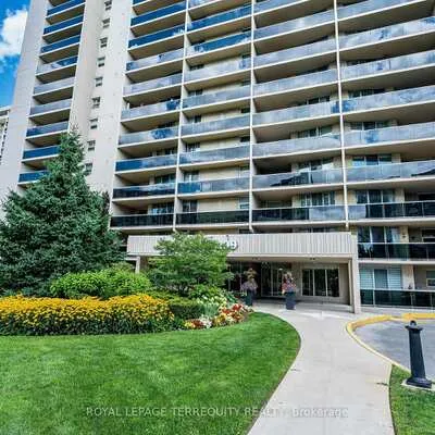 299,&nbsp;Mill, Markland Wood, Toronto