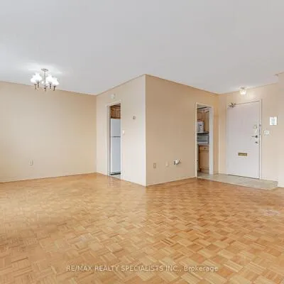 151,&nbsp;La Rose, Humber Heights, Toronto
