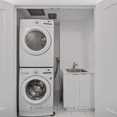 65,&nbsp;Annie Craig, Mimico, Toronto