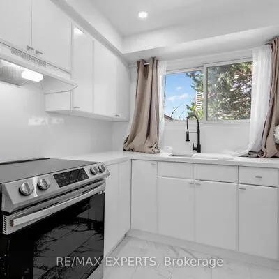 21,&nbsp;Maple Branch, Kingsview Village-The Westway, Toronto