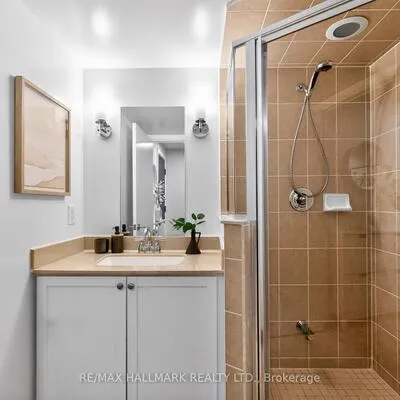 25,&nbsp;Viking, Islington-City Centre West, Toronto