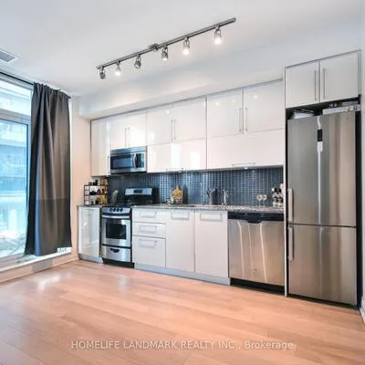 80,&nbsp;Marine Parade, Mimico, Toronto