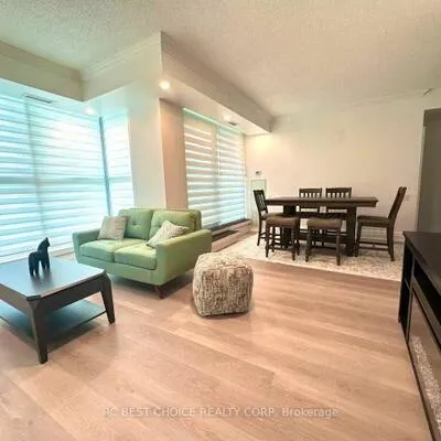 2067,&nbsp;Lake Shore, Mimico, Toronto
