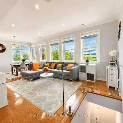 760,&nbsp;Lawrence, Yorkdale-Glen Park, Toronto