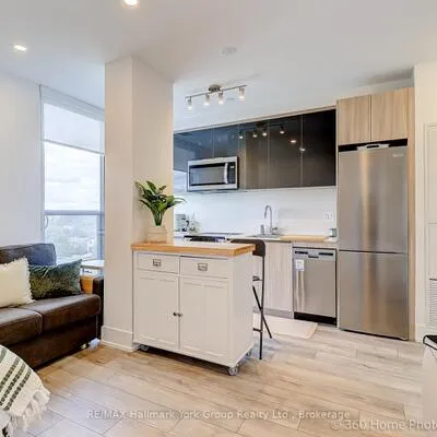 3100,&nbsp;Keele, Downsview-Roding-CFB, Toronto