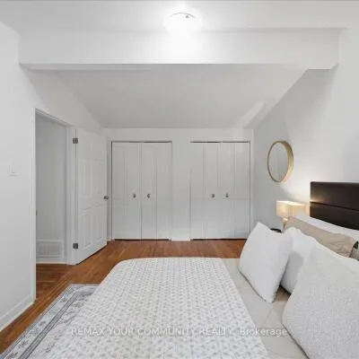 23,&nbsp;Brookwell, York University Heights, Toronto