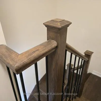 2355,&nbsp;Sheppard, Humberlea-Pelmo Park W5, Toronto