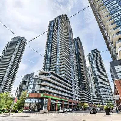 2212,&nbsp;Lake Shore, Mimico, Toronto