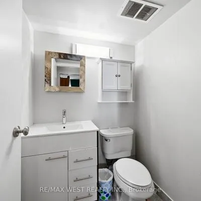 100,&nbsp;Quebec, High Park North, Toronto