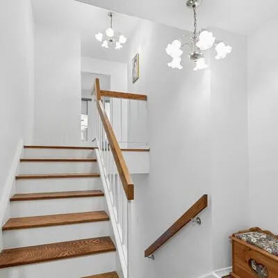 288,&nbsp;Mill, Markland Wood, Toronto