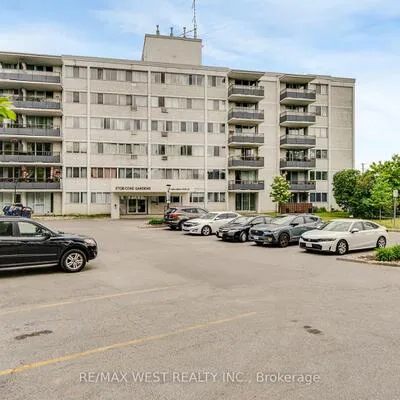 11,&nbsp;Neilson, Markland Wood, Toronto