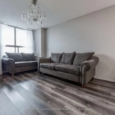 940,&nbsp;Caledonia, Yorkdale-Glen Park, Toronto