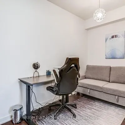 2212,&nbsp;Lake Shore, Mimico, Toronto