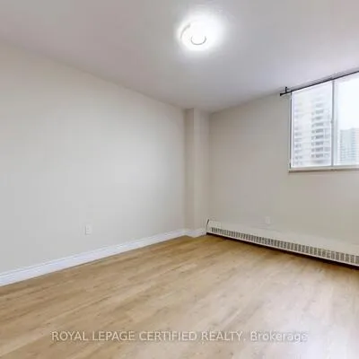 320,&nbsp;Dixon, Kingsview Village-The Westway, Toronto
