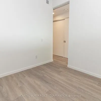 689,&nbsp;The Queensway, Stonegate-Queensway, Toronto