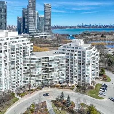 2261,&nbsp;Lake Shore, Mimico, Toronto