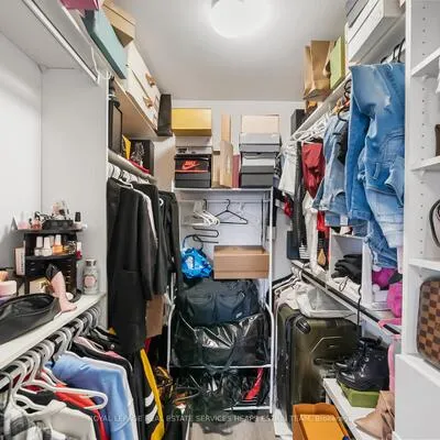 16,&nbsp;Brookers, Mimico, Toronto
